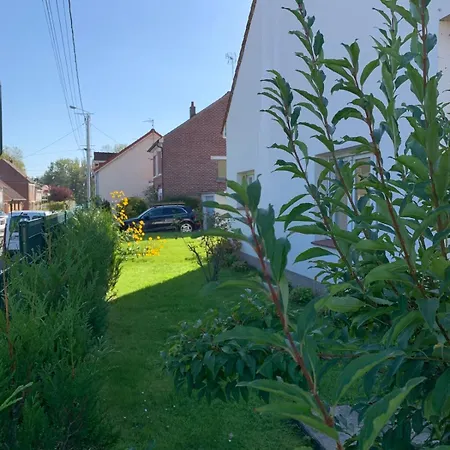 Maison Lumineuse Avec Jardin & Parking Clos *